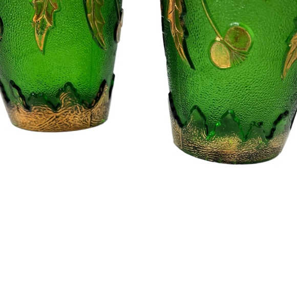 2 VINTAGE EARLY AMERICAN PATTERN GLASS DELAWARE EMERALD GREEN & GOLD VASES - Picture 5 of 16